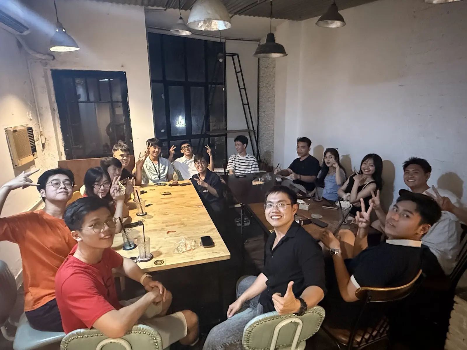 Nh&oacute;m 20 người chơi board game tại Cashflow Quận 10
